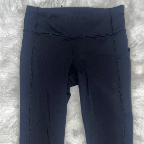 Lululemon 21” Crop Black Leggings - Picture 2 of 6